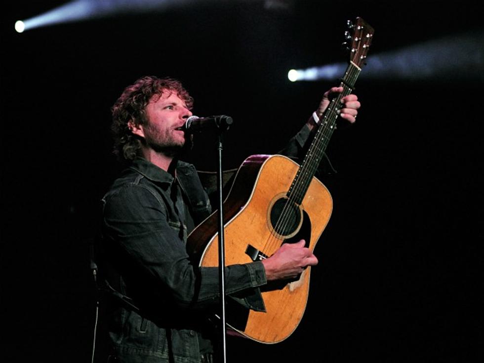 Dierks Bentley Comes &#8216;Home&#8217; to Country Music in New Album [AUDIO]