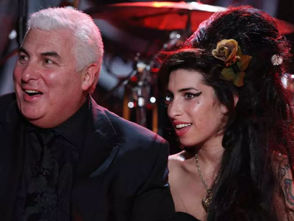 Amy Winehouse&#8217;s Dad Is Writing a Memoir