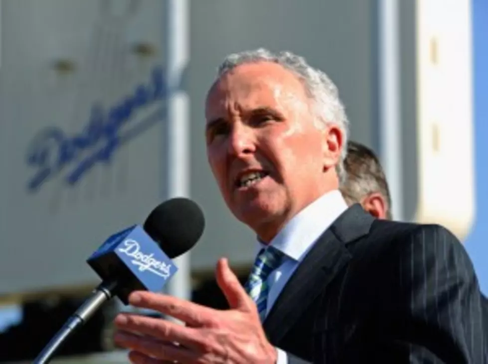 Frank McCourt Agrees to Sell Los Angeles Dodgers