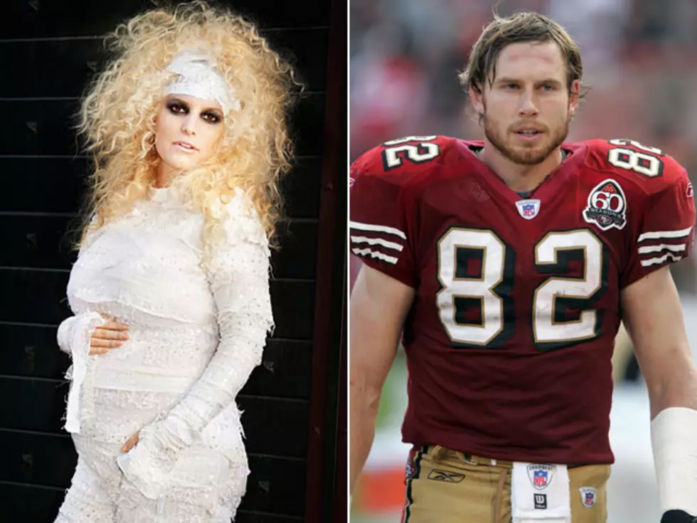 12 Jokes About Jessica Simpson Being Pregnant