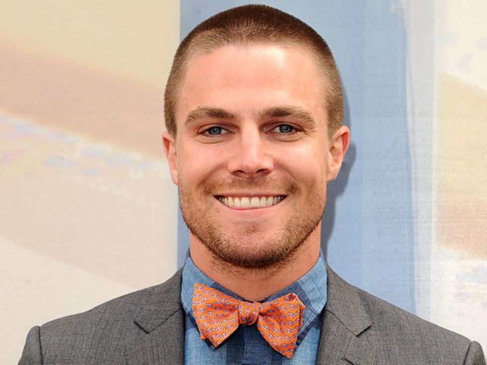 &#8216;Hung&#8217; Actor Stephen Amell – Hunk of the Day [PICTURES]