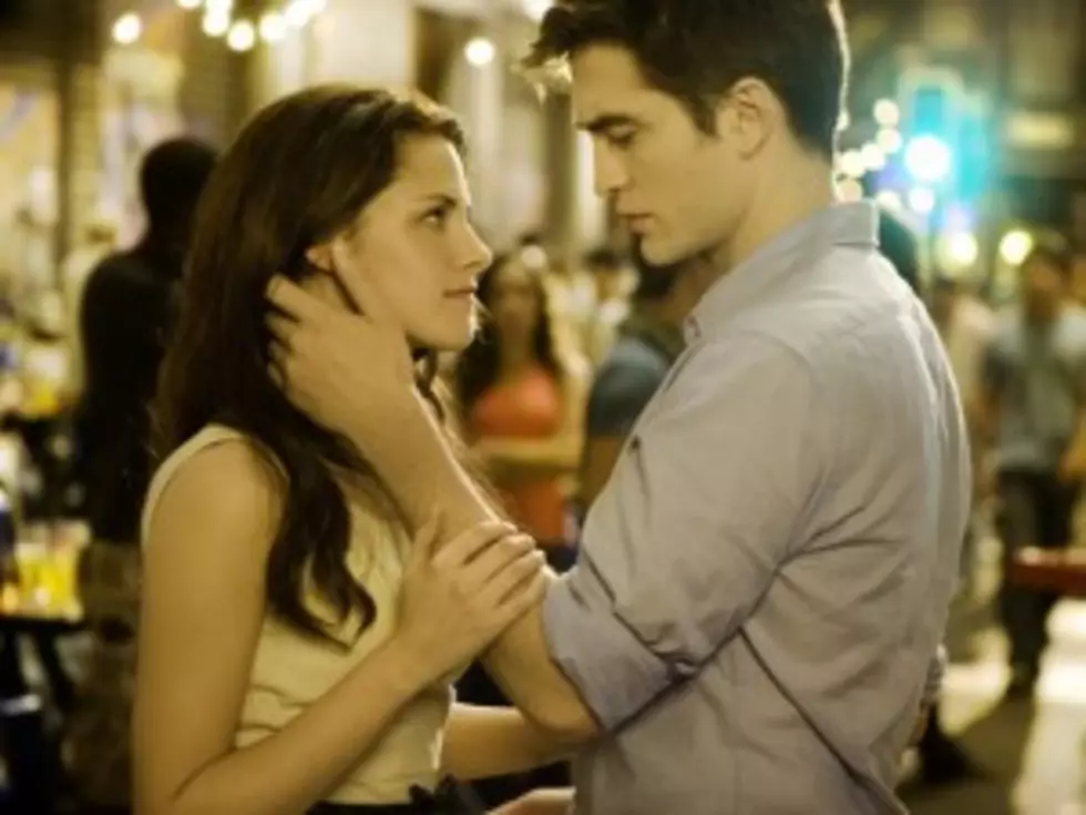 Weekend Box Office: &#8216;The Twilight Saga: Breaking Dawn – Part 1′ Takes a Bite Out of First Place