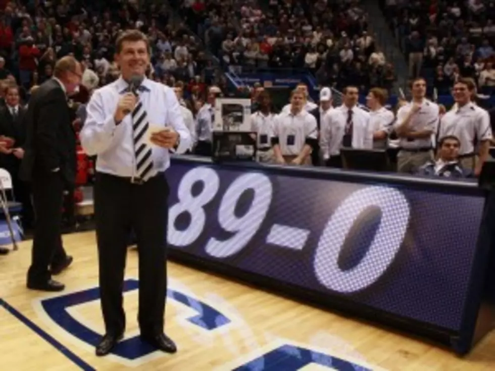Why Doesn&#8217;t Connecticut Women&#8217;s Basketball Coach Geno Auriemma Ever Say the Pledge of Allegiance?