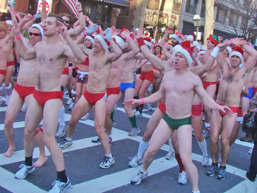Shirtless, Sexy Santas Bring Up Our Christmas Spirits — Hunks of the Day [PICTURES]