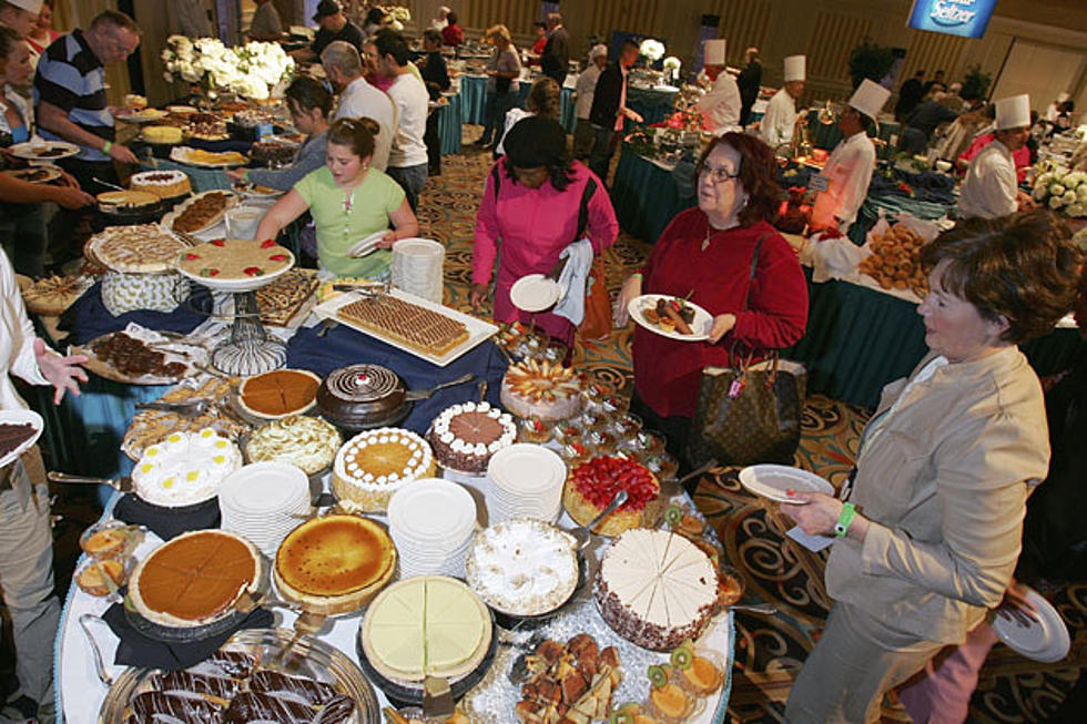 12 Surefire Ways to Avoid Pigging Out at the All-You-Can-Eat Buffet