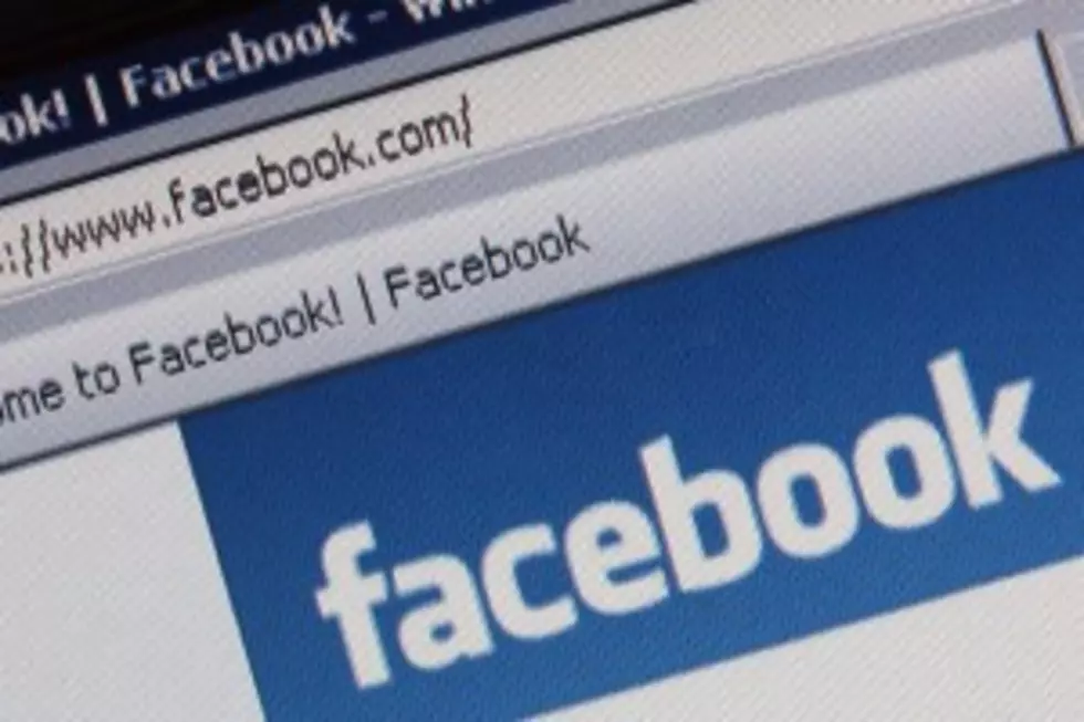 Teacher&#8217;s Aide Fired for Refusing to Let Employers Access Her Facebook Account