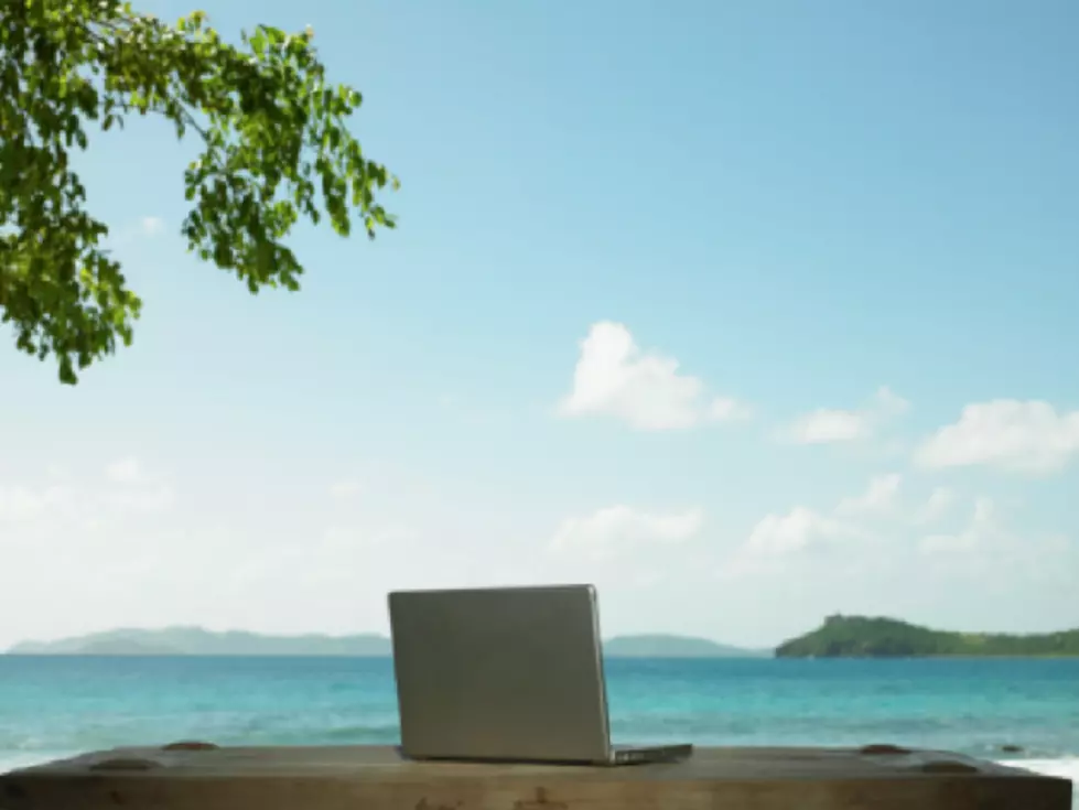 New Survey Reveals Employees Can&#8217;t Help But Check In with Work While on Vacation