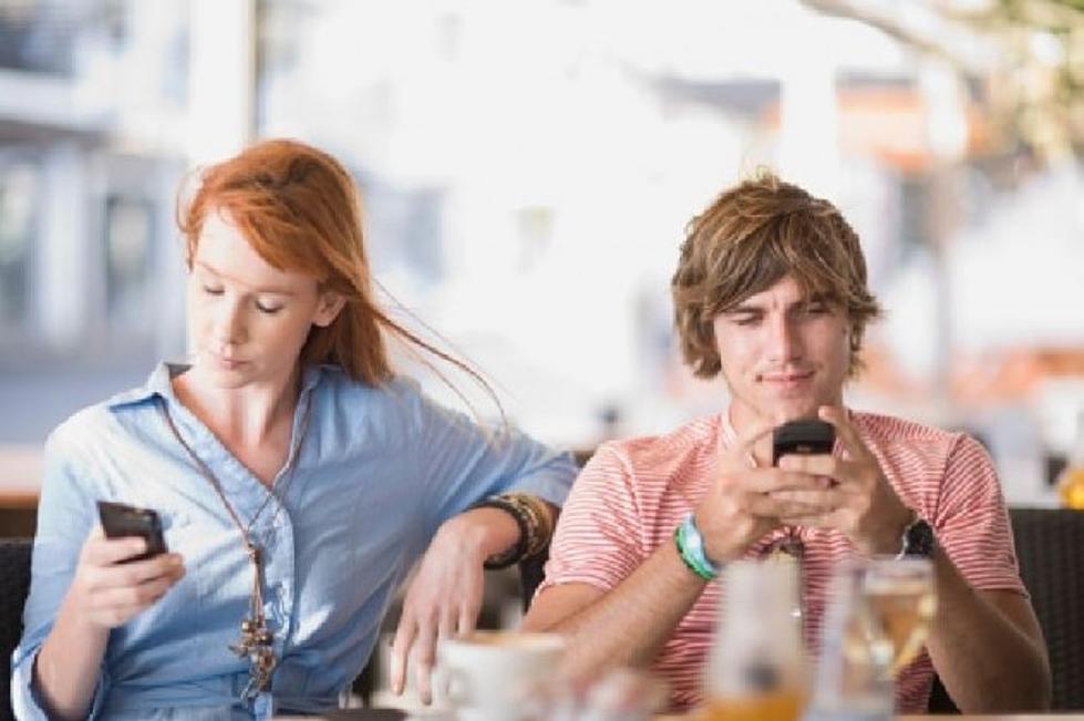 It&#8217;s Official — We&#8217;re Addicted to Our Cell Phones [POLL]