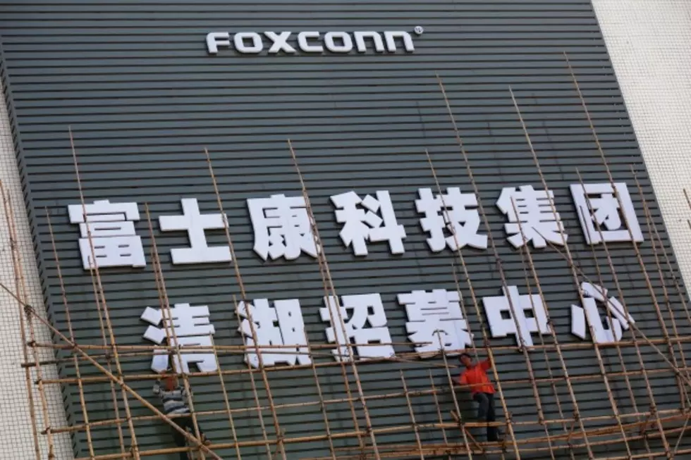 Riot at iPhone Manufacturing Plant: 2,000 Workers Rumble in China