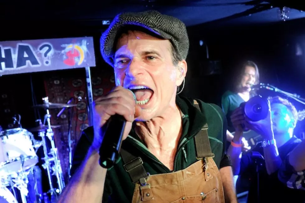 Van Halen Performs New Song “She’s The Woman” at Small Club in NYC [VIDEO]