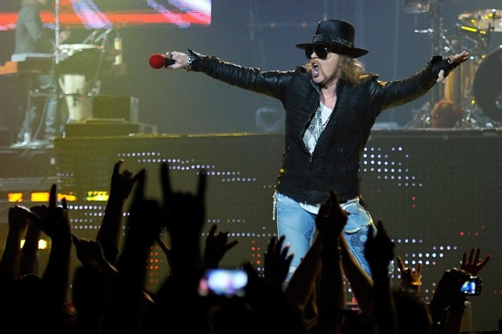 Former Guns N&#8217; Roses Manager Says Axl Rose Suffers From Stage Fright