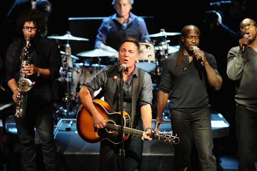 Nils Lofgren Says New Songs Will &quot;Evolve&quot; On Bruce Springsteen Tour