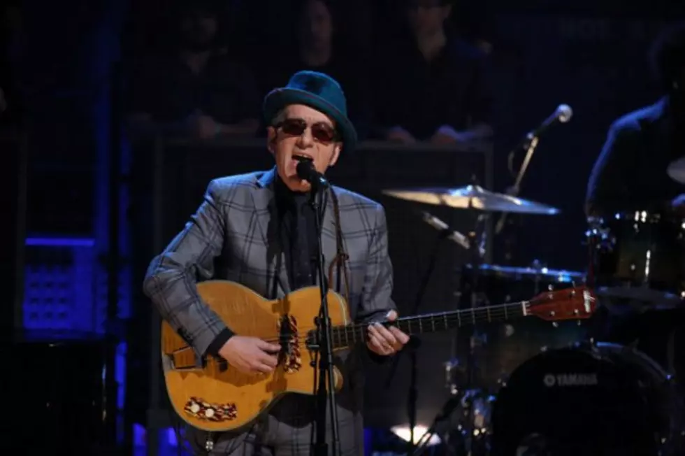 Elvis Costello Sings Two Bruce Springsteen Songs On &#8216;Late Night With Jimmy Fallon&#8217;