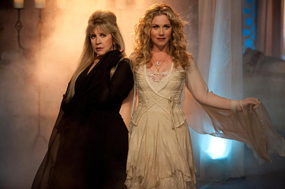 Stevie Nicks Guest Stars on &#8216;Up All Night&#8217;
