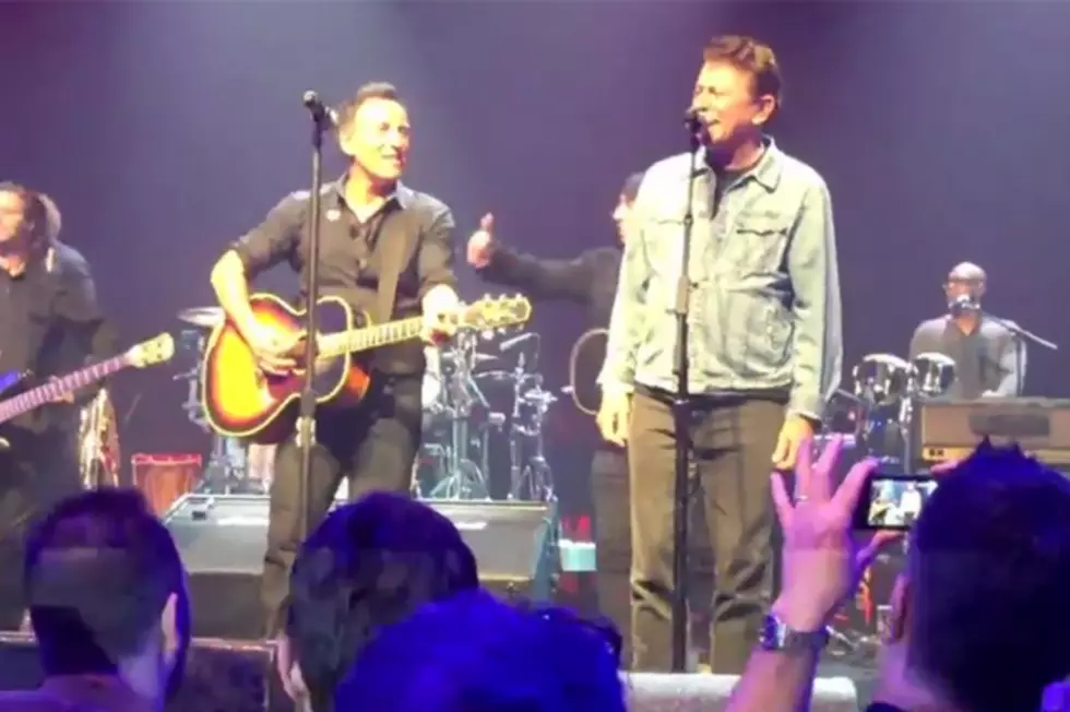 Bruce Springsteen and Famous Friends Sing &#8216;This Land Is Your Land&#8217; at SxSW