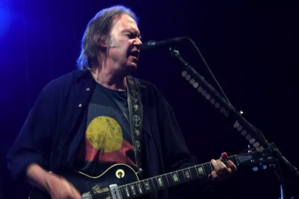 Neil Young Releases Video for &#8216;Clementine&#8217;