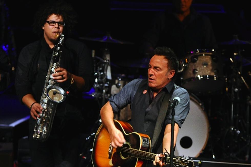 Bruce Springsteen Performs &#8216;Jungleland&#8217; for the First Time Since Clarence Clemons&#8217; Death
