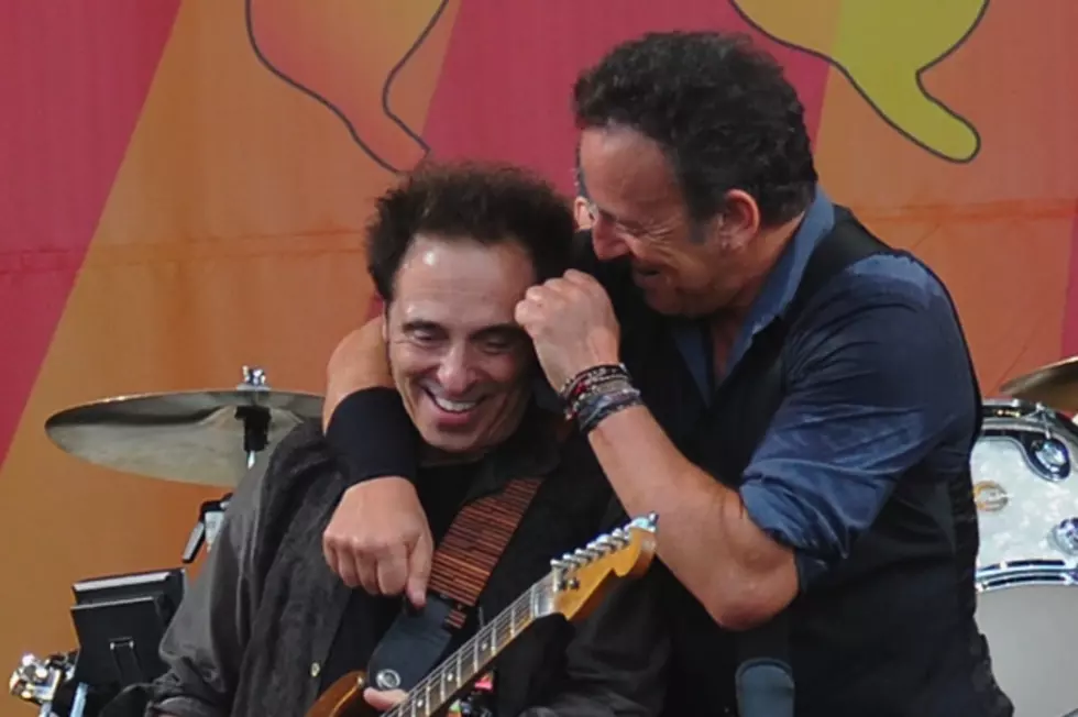 Nils Lofgren Talks About Playing Epic Three-Hour Marathons With Bruce Springsteen