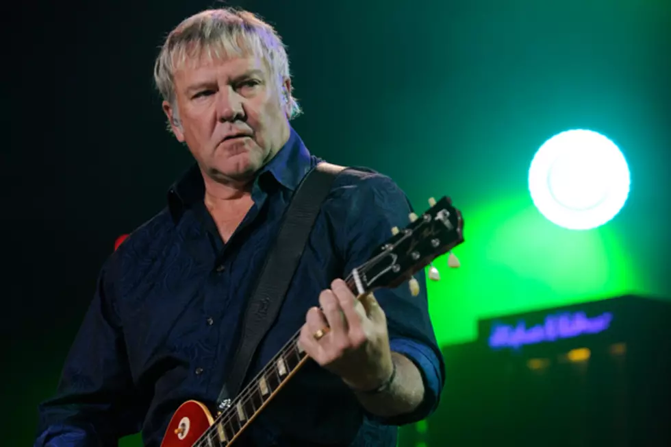 Rush&#8217;s Lifeson On Power Trio Format: &#8216;It Keeps Us On Our Toes&#8217;
