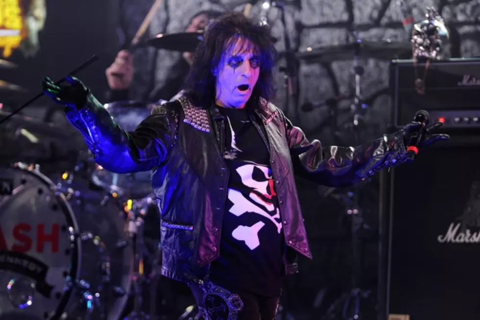 Alice Cooper Offers Preview Video for Halloween Haunted House