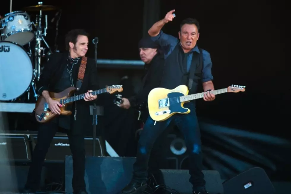 Bruce Springsteen&#8217;s &#8216;Land of Hope and Dreams&#8217; Used in Baseball Playoffs Ad