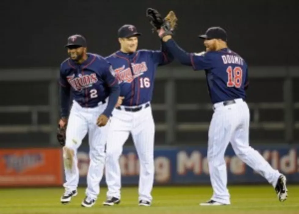 Twins Win First Game 6-5 Over Angels