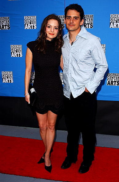brad paisley and wife. house Brad Paisley is a busy